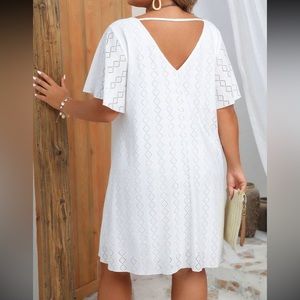 LUNE Plus Butterfly Sleeve Tee Dress